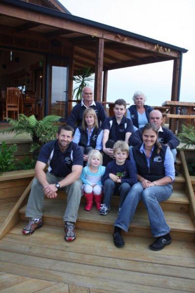 Back row – Paul & Mieke
Middle row – Kath, Oliver & Marco
Front row – Richard, Annelies, Bastiaan & Marije
